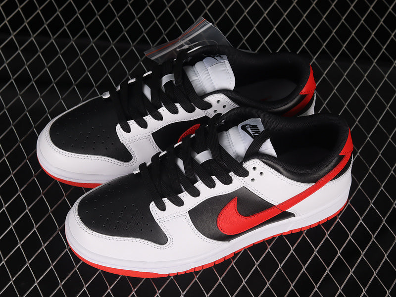 Nike Dunk Low Retro
White Black University Red