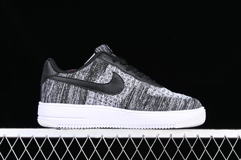 Nike Air Force 1 Flyknit 2.0
Oreo (GS)