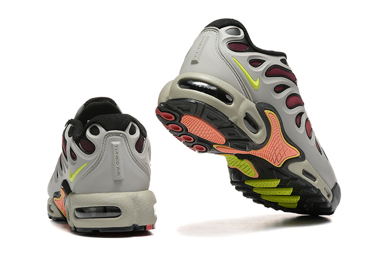 Nike Air Max Plus Drift
Light Silver Volt