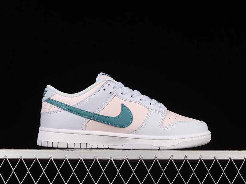 Nike Dunk Low
Mineral Teal (PS)