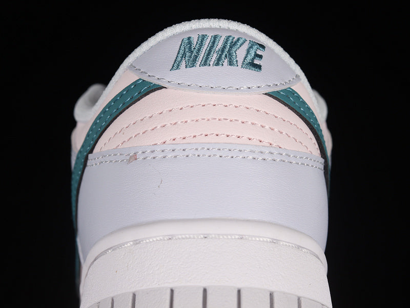 Nike Dunk Low
Mineral Teal (PS)