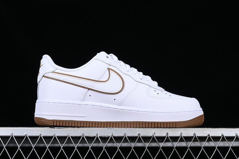 Nike Air Force 1 Low '07
White Bronzine