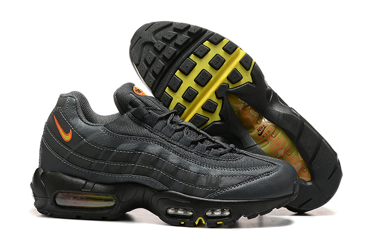 Nike Air Max 95
Anthracite Safety Orange