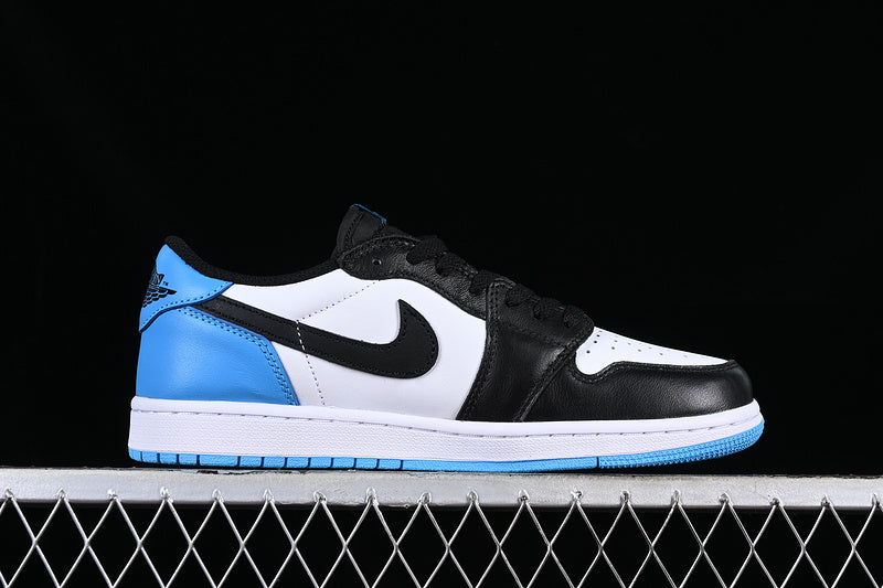 Jordan 1 Retro Low OG
Black Dark Powder Blue