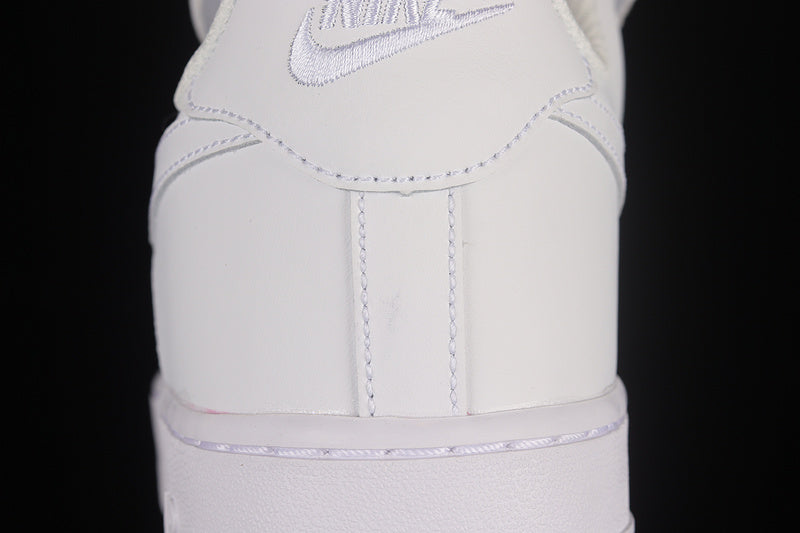 Nike Air Force 1 Low
Shroud White