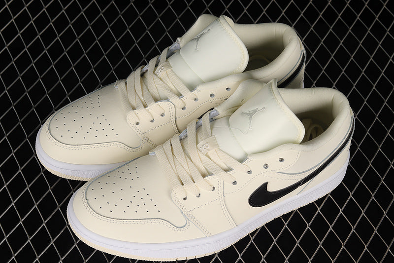 Jordan 1 Low
Coconut Milk