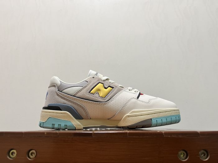 New Balance 550
Sea Salt Yellow (PS)