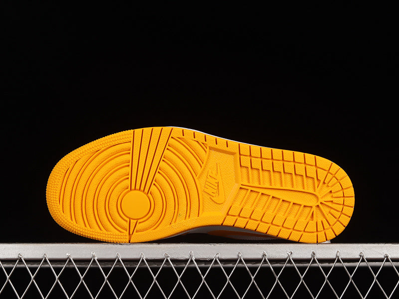 Jordan 1 Low
Taxi