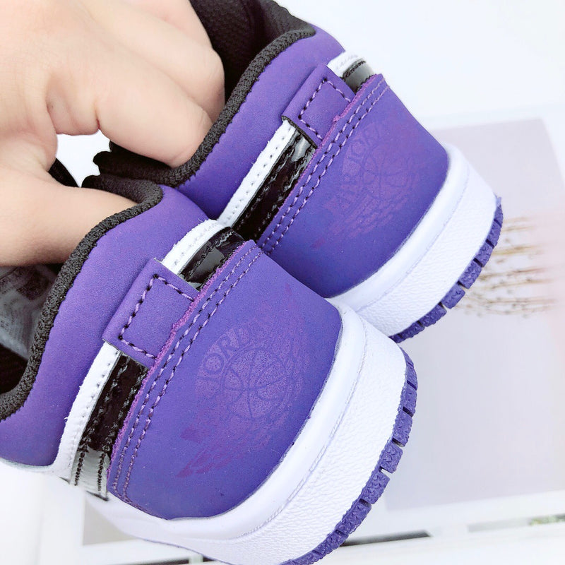 Jordan 1 Low
Court Purple Kids