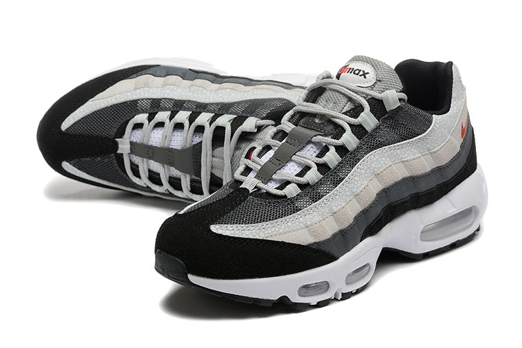 Nike Air Max 95
Wolf Grey Rugged Orange