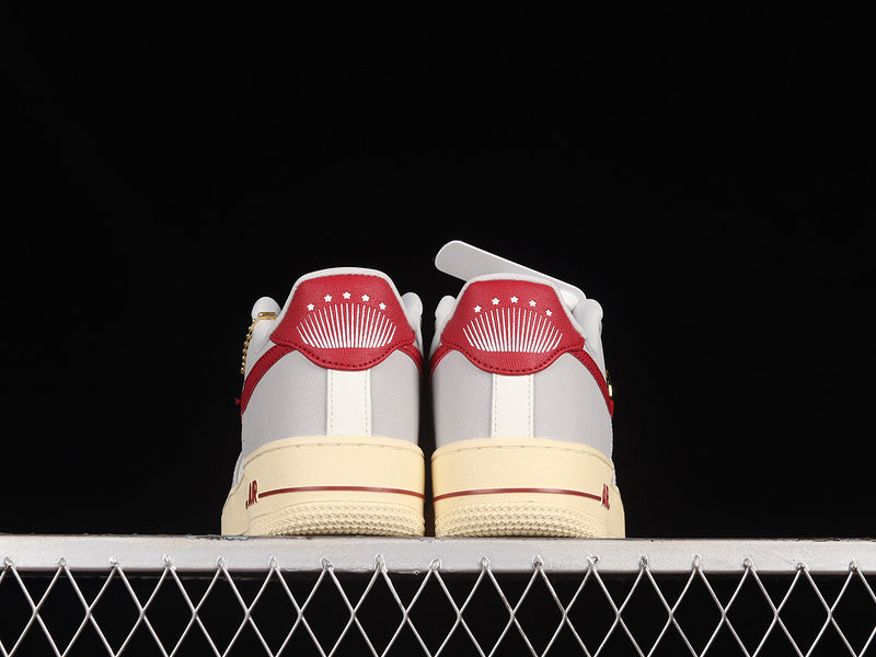 Nike Air Force 1 Low '07 SE
Just Do It Photon Dust Team Red