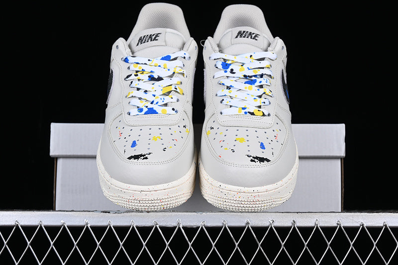 Nike Air Force 1 Low
Paint Splatter