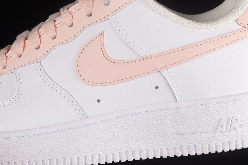 Nike Air Force 1 Low
Pale Coral