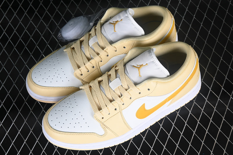 Jordan 1 Low
Sail Yellow Ochre