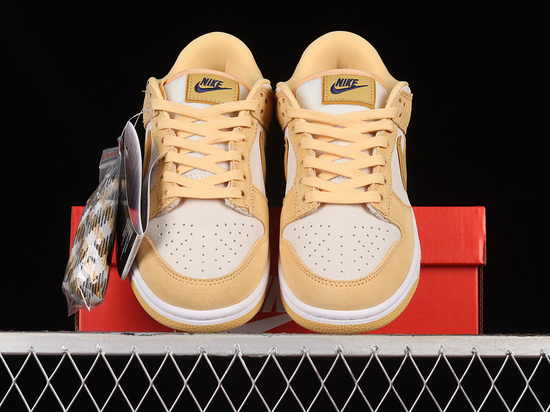 Nike Dunk Low
Celestial Gold Suede