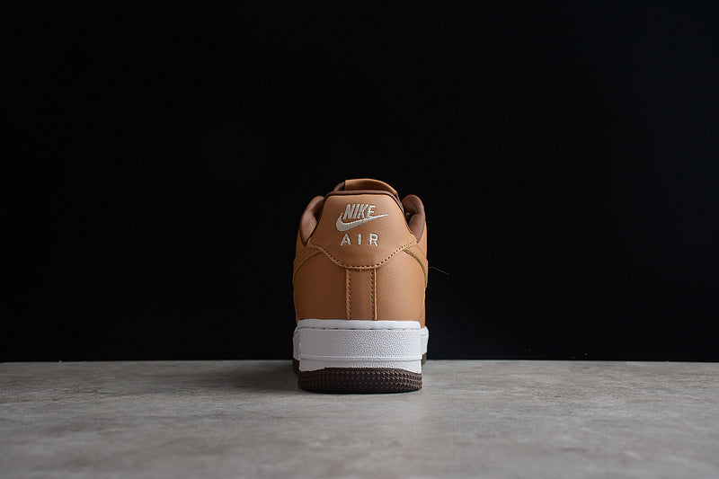 Nike Air Force 1 Low
Acorn