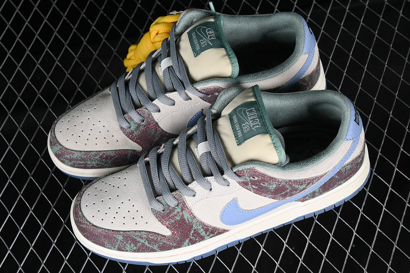 Nike SB Dunk Low
Crenshaw Skate Club