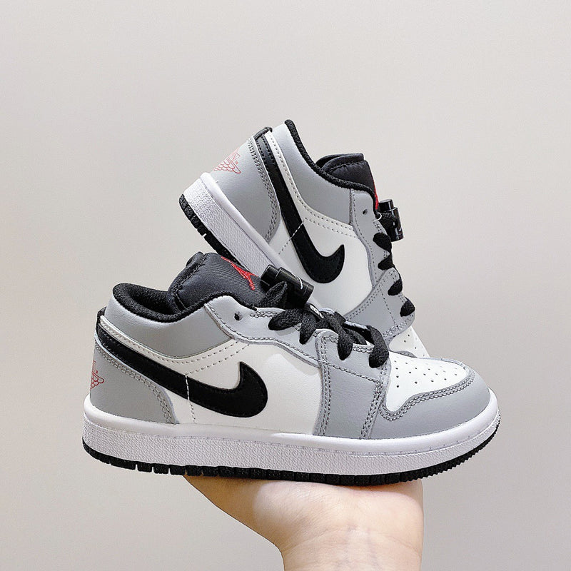 Jordan 1 Low
Light Smoke Grey Kids