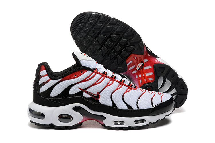 Nike Air Max Plus
Pure Platinum Black University Red