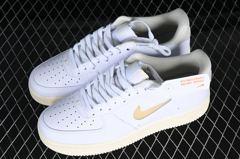 Nike Air Force 1 Low '07
Jewel Pale Vanilla