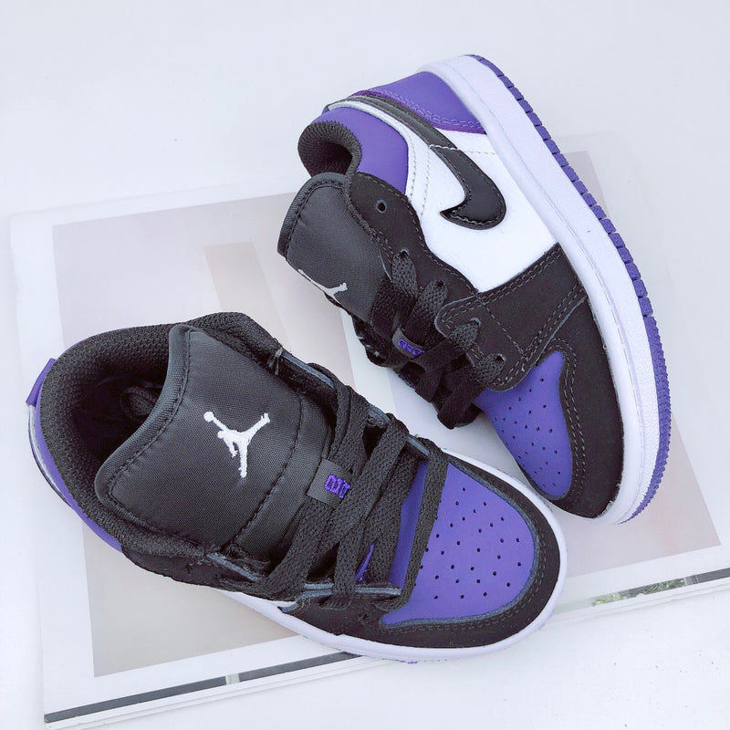 Jordan 1 Low
Court Purple Kids