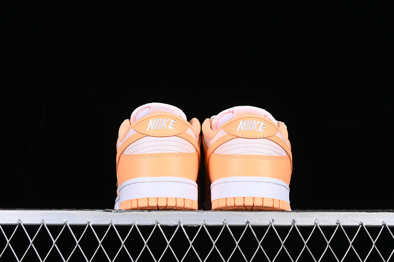 Nike Dunk Low
Peach Cream