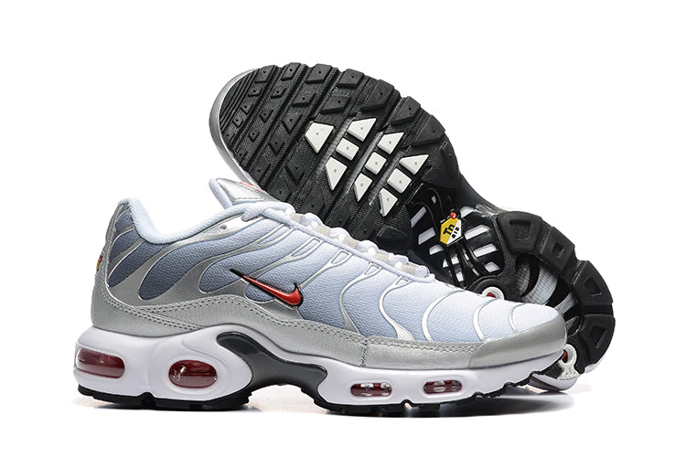 Nike Air Max Plus
Silver Bullet