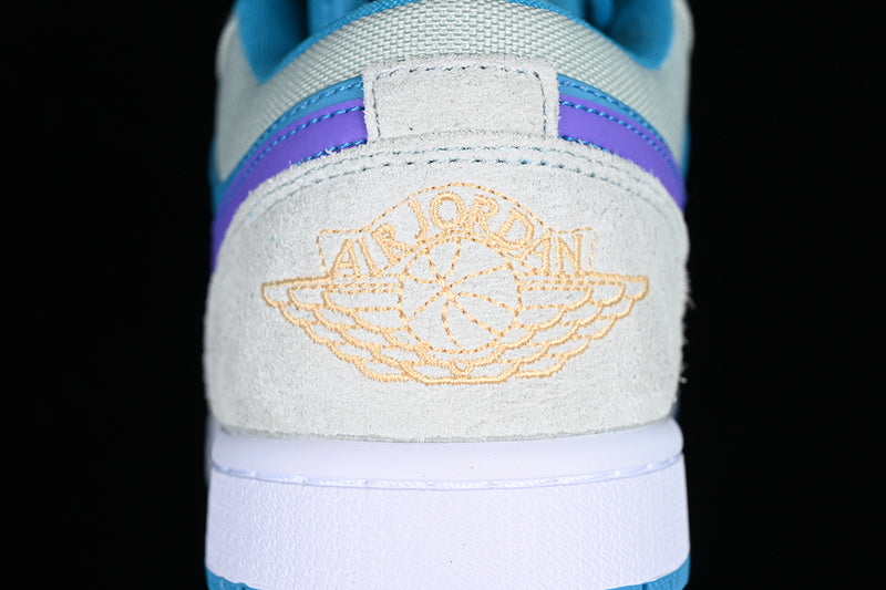 Jordan 1 Low SE
Pistachio Frost Aquatone