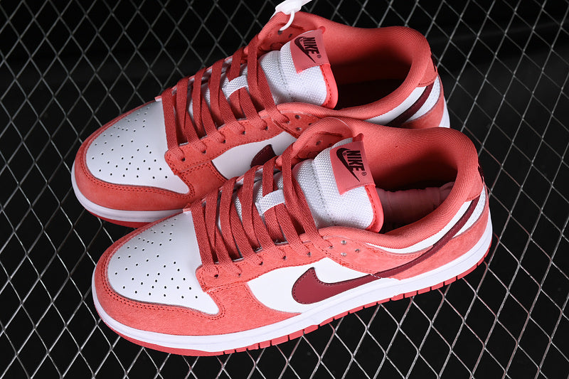 Nike Dunk Low Valentine's Day 2024