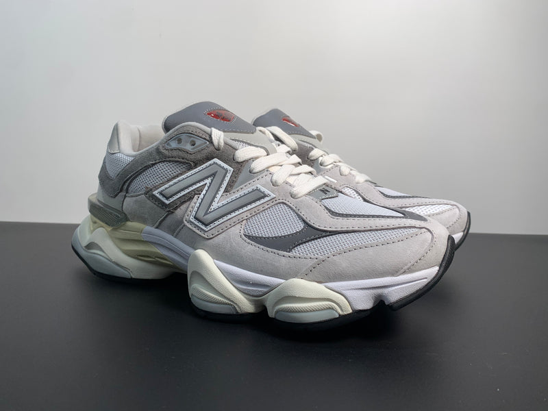 New Balance 9060
Rain Cloud Grey