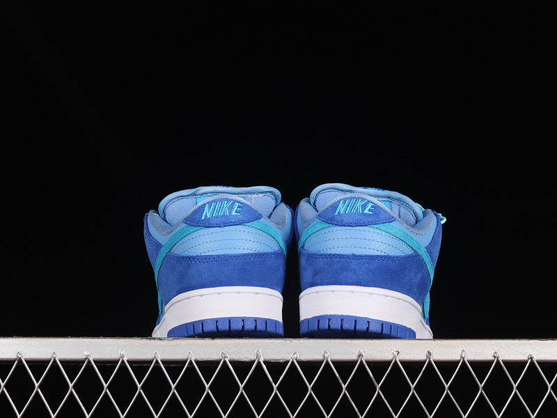 Nike SB Dunk Low
Blue Raspberry