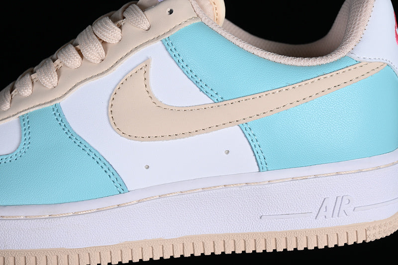 Nike Air Force 1 Low
Emerald Rise Guava Ice (GS)