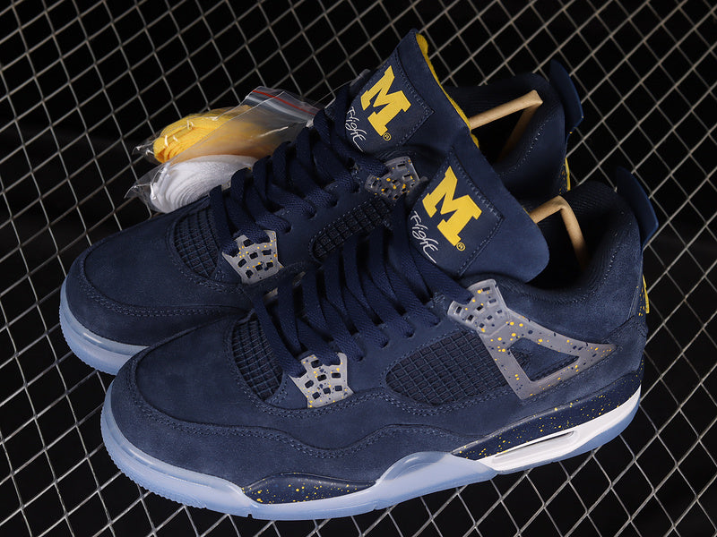 Air Jordan 4 Retro Michigan (PE)