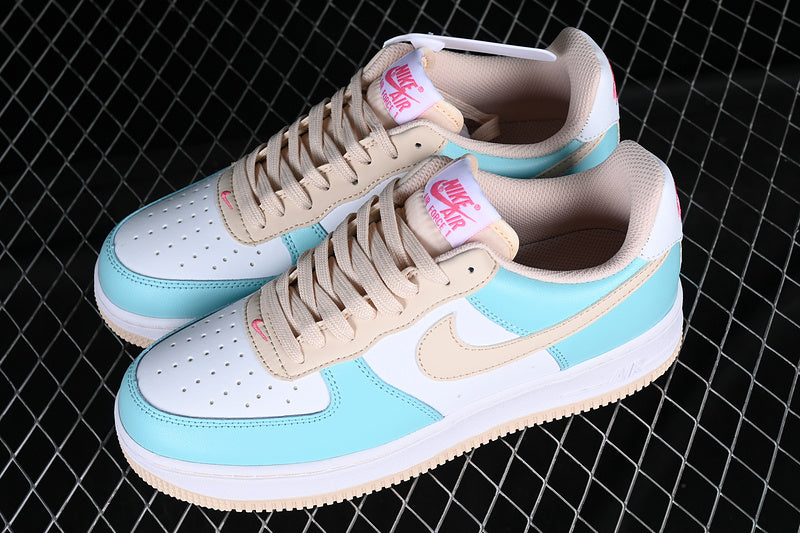 Nike Air Force 1 Low
Emerald Rise Guava Ice (GS)