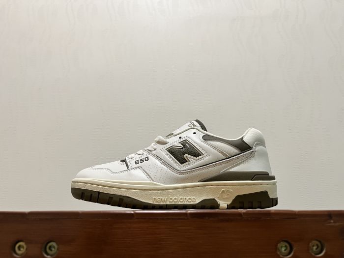 New Balance 550
Aime Leon Dore Olive