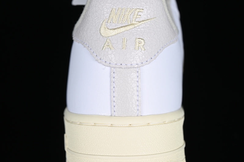 Nike Air Force 1 Low '07
Jewel Pale Vanilla