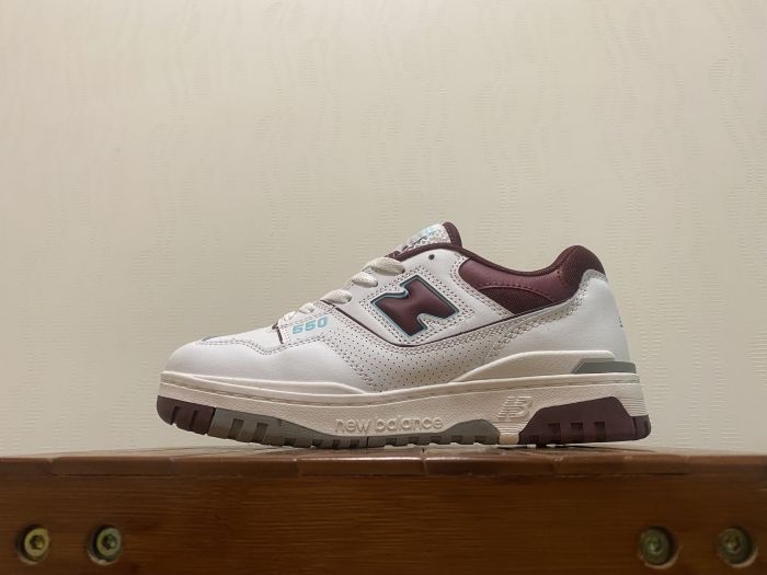 New Balance 550 Leather Low Trainers