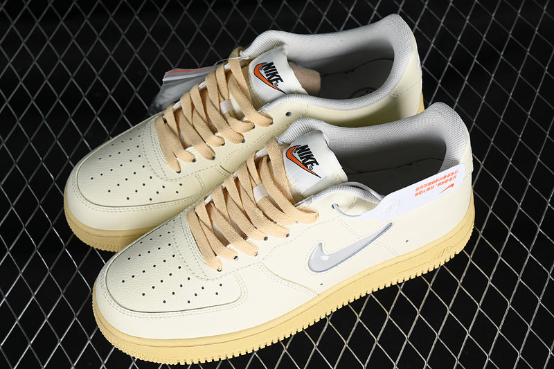 Nike Air Force 1 Low '07 LX
Coconut Milk Lemon Wash