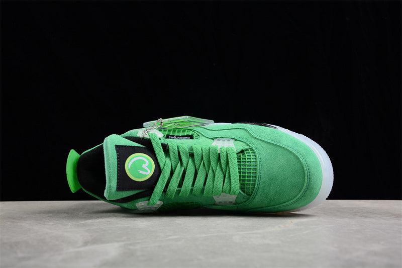 Jordan 4 Retro
Wahlburgers