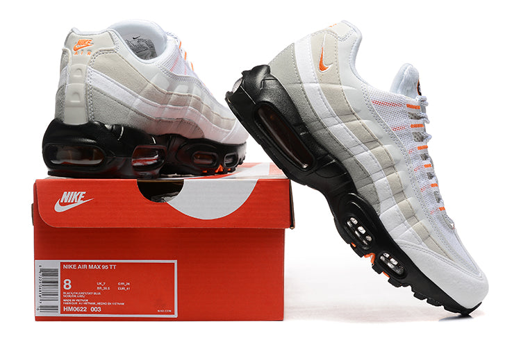 Nike Air Max 95
Wolf Grey Safety Orange Pure Platinum