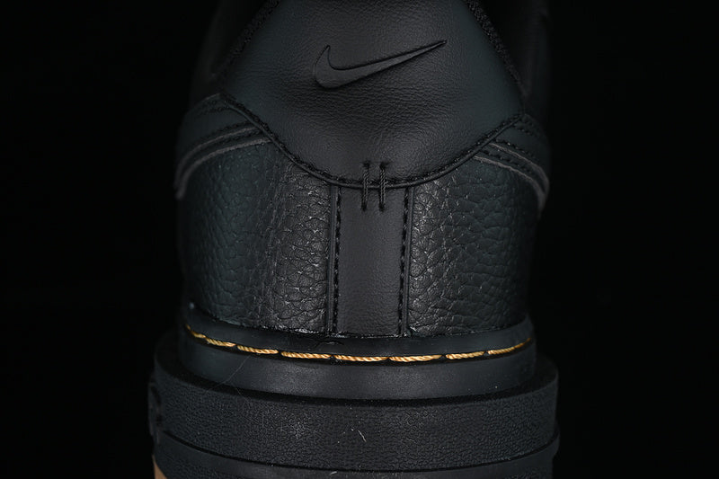 Nike Air Force 1 Low Luxe
Black Gum