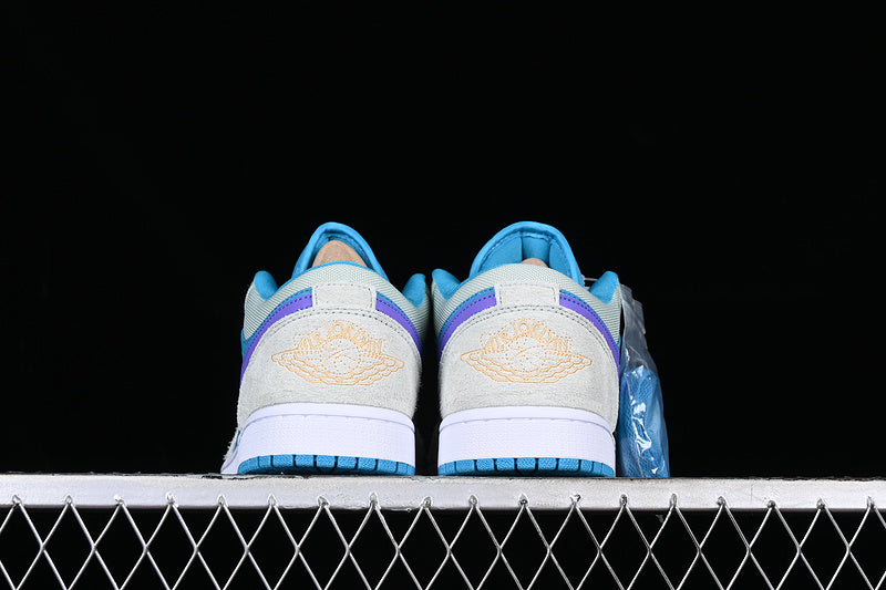 Jordan 1 Low SE
Pistachio Frost Aquatone