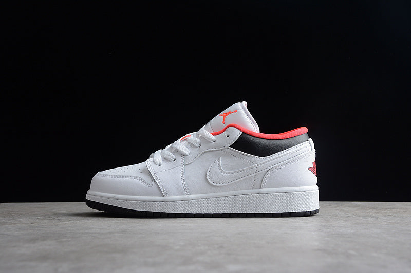 Jordan 1 Low
White Black Infrared (GS)