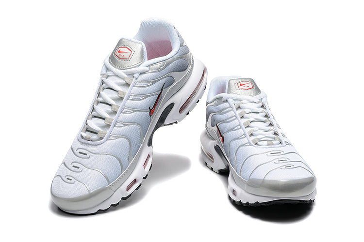 Nike Air Max Plus
Silver Bullet