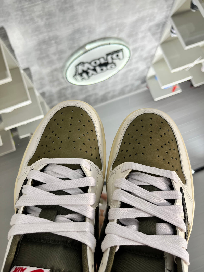 Travis Scott x Air Jordan 1 Low OG Medium Olive