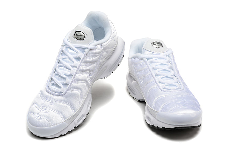 Nike Air Max Plus
Platinum Tint