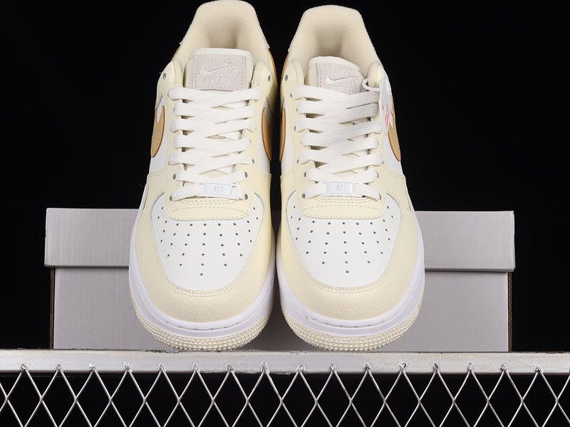 Nike Air Force 1 Low '07 SE
Coconut Milk