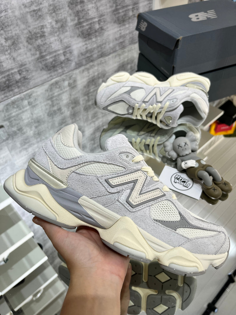 New Balance 9060
Quartz Grey