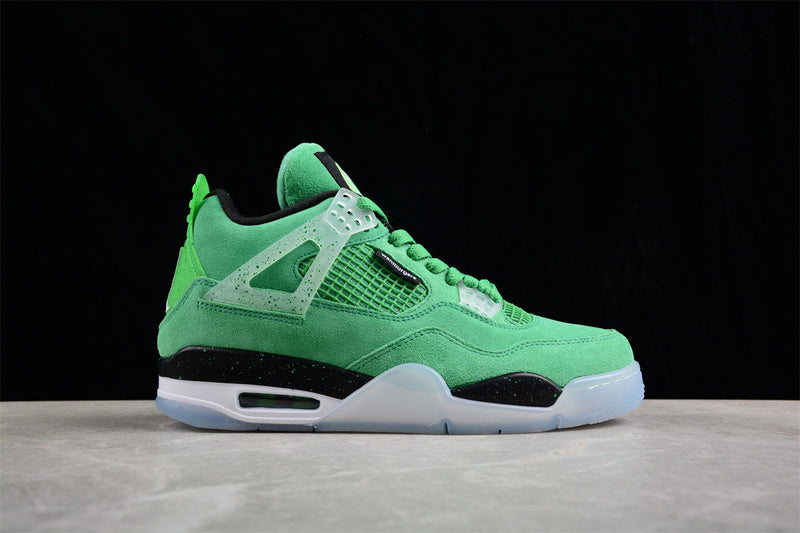 Jordan 4 Retro
Wahlburgers