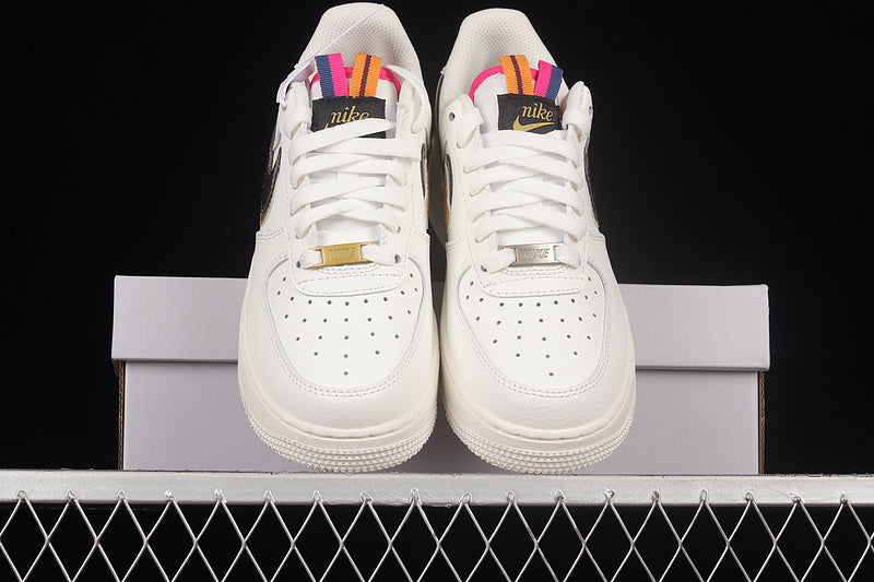 Nike Air Force 1 LV8
Double Swoosh Silver Gold (GS)